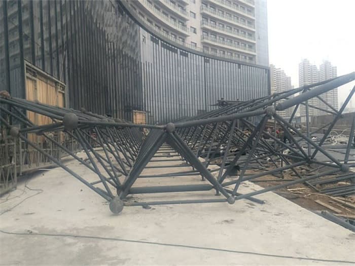 鹿泉万豪酒店雨棚网架